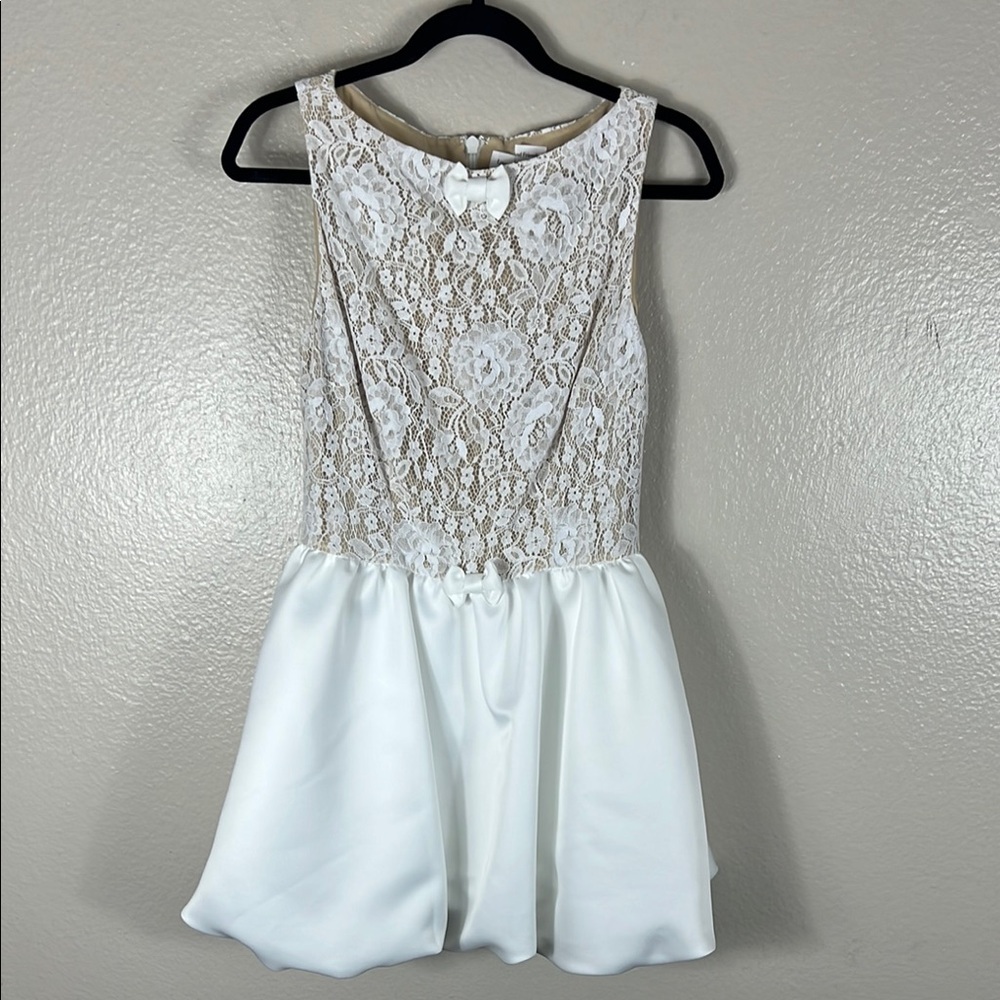 Lovers and Friends Serena Mini Dress in White - Picture 4 of 8